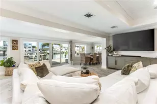 430 Palm Island SE, Clearwater Beach, FL 33767 - Photo 14