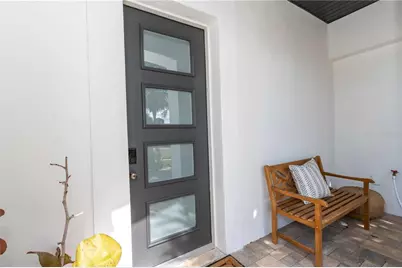 430 Palm Island SE, Clearwater Beach, FL 33767 - Photo 2