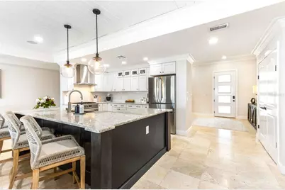 430 Palm Island SE, Clearwater Beach, FL 33767 - Photo 6