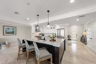 430 Palm Island SE, Clearwater Beach, FL 33767 - Photo 12