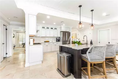 430 Palm Island SE, Clearwater Beach, FL 33767 - Photo 10