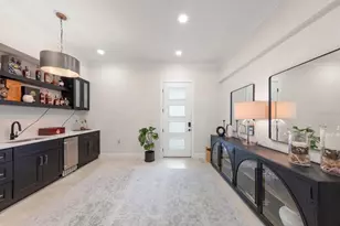 430 Palm Island SE, Clearwater Beach, FL 33767 - Photo 8
