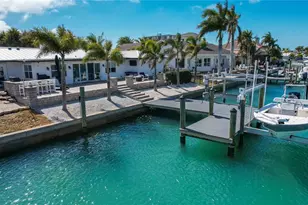 430 Palm Island SE, Clearwater Beach, FL 33767 - Photo 44