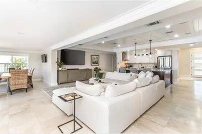 430 Palm Island SE, Clearwater Beach, FL 33767 - Photo 16