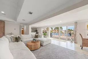 430 Palm Island SE, Clearwater Beach, FL 33767 - Photo 16