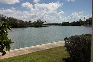 7425 Bay Island Dr S, South Pasadena, FL 33707 - Photo 22