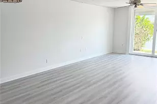 7425 Bay Island Dr S, South Pasadena, FL 33707 - Photo 4