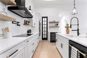 201 S Shade Ave, Sarasota, FL 34237 - Photo 18