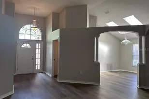 8928 Southbay Dr, Tampa, FL 33615 - Photo 4