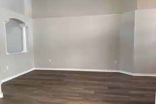 8928 Southbay Dr, Tampa, FL 33615 - Photo 10