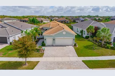 4916 Sevilla Shores Drive, Wimauma, FL 33598 - Photo 4