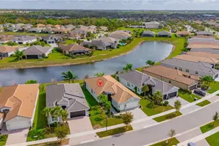 4916 Sevilla Shores Dr, Wimauma, FL 33598 - Photo 2