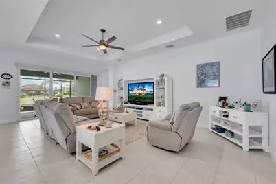 4916 Sevilla Shores Drive, Wimauma, FL 33598 - Photo 8