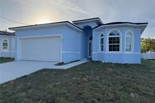 152 1st St, Winter Haven, FL 33880 - Photo 1