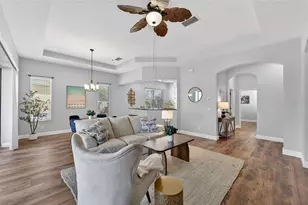 915 Regal Manor Way, Sun City Center, FL 33573 - Photo 32