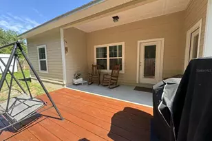 6107 W 1st Manor, Palatka, FL 32177 - Photo 8