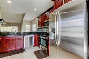 11303 Shipwatch Ln, Largo, FL 33774 - Photo 38