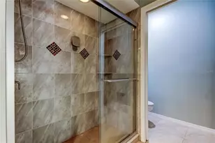 11303 Shipwatch Ln, Largo, FL 33774 - Photo 10