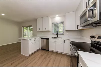 1012 36th Street W, Bradenton, FL 34205 - Photo 4