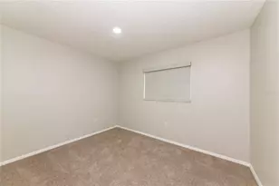 1012 36th St W, Bradenton, FL 34205 - Photo 12