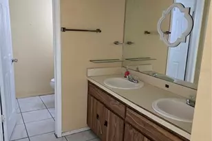 710 Stillview Cir, Brandon, FL 33510 - Photo 2