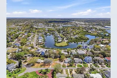 216 Shore Drive, Palm Harbor, FL 34683 - Photo 10