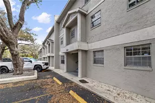 14414 Reuter Strasse Cir, Tampa, FL 33613 - Photo 2