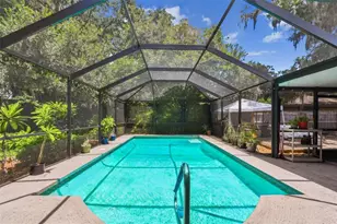 1904 Teakwood Dr, Plant City, FL 33563 - Photo 2