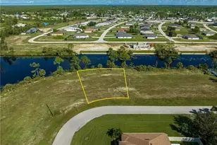 2117 NE 43rd Ln, Cape Coral, FL 33909 - Photo 2
