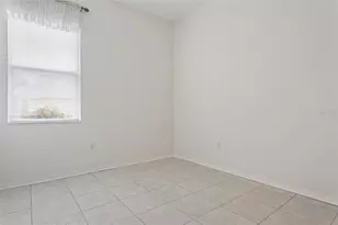 5246 Braddock Dr, Zephyrhills, FL 33541 - Photo 14