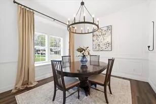 2004 Russell Dr, Tampa, FL 33618 - Photo 10