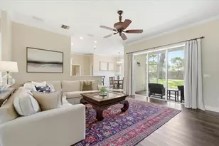 2004 Russell Dr, Tampa, FL 33618 - Photo 8