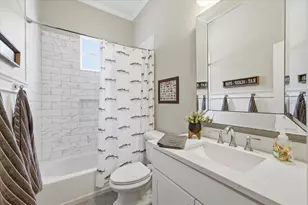 2004 Russell Dr, Tampa, FL 33618 - Photo 30