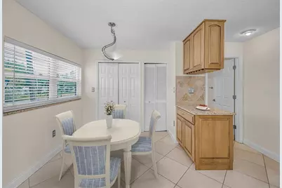 12334 Capri Circle N, Treasure Island, FL 33706 - Photo 20