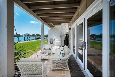 12334 Capri Circle N, Treasure Island, FL 33706 - Photo 38