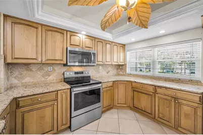 12334 Capri Circle N, Treasure Island, FL 33706 - Photo 16
