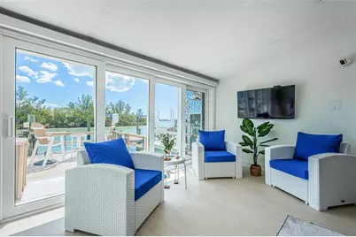 476 Boca Ciega Point Boulevard S, Saint Petersburg, FL 33708 - Photo 14