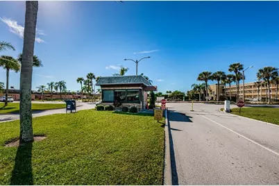 476 Boca Ciega Point Boulevard S, Saint Petersburg, FL 33708 - Photo 50