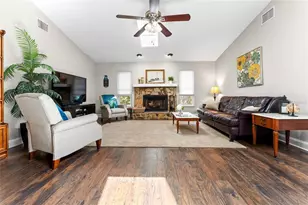 1811 La Grande Dr, Dunedin, FL 34698 - Photo 18