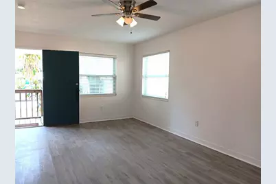 4942 Oxford Avenue N, Saint Petersburg, FL 33710 - Photo 4