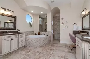 1022 Emerald Creek Dr, Valrico, FL 33596 - Photo 44