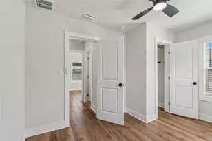 1916 35th St S, Saint Petersburg, FL 33711 - Photo 10