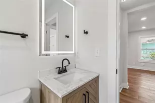 1916 35th St S, Saint Petersburg, FL 33711 - Photo 12