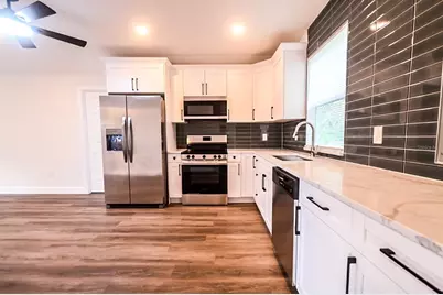 426 S Disston Avenue, Tarpon Springs, FL 34689 - Photo 16