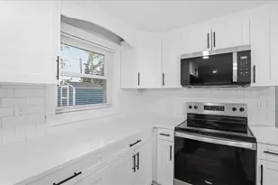 5721 65th Ave N, Pinellas Park, FL 33781 - Photo 8