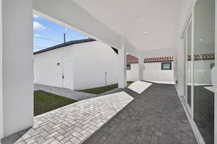 842 30th Ave, Saint Petersburg, FL 33704 - Photo 30