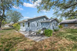 1904 Canterbury Ln, Sun City Center, FL 33573 - Photo 24