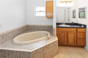 1415 E Annie St, Tampa, FL 33612 - Photo 12