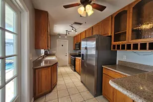 1414 85th Ave N, Saint Petersburg, FL 33702 - Photo 4