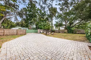 1735 23rd Ave N, Saint Petersburg, FL 33713 - Photo 4